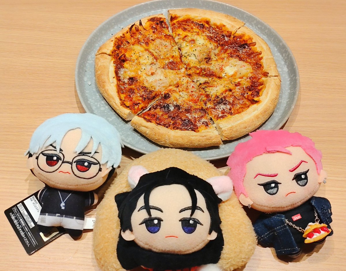 BDt8q's tweet photo. 🍕🎶 https://t.co/PeSbdc0vic