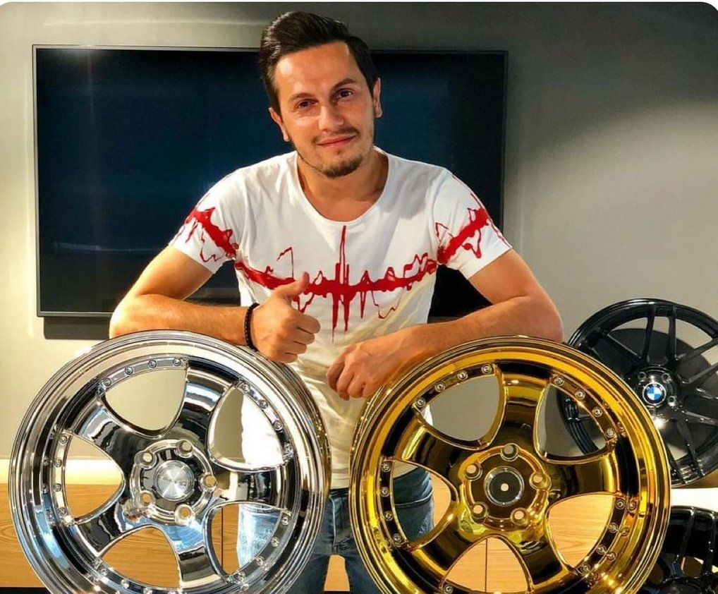 Arabaya aeron koku takınca büründüğüm kişilik