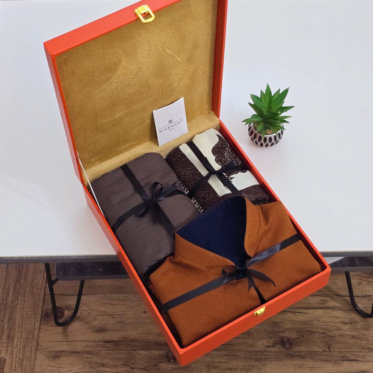 عررروض الشتاء 

سعر البكس. ب350 ريال فقط🥰
للطلب Wa.me/966580910860
اختار سديري دبل فيس  
اختار قماش حسب الماركة 
اختار شال كشميري 
مع تغليف فاخر 🎁
مع العباره🖊️
الرياض
#من_لزم_الاستغفار_طابت_حياته