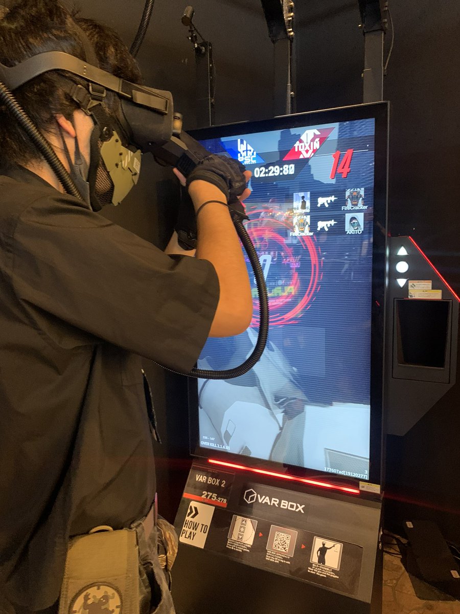 MASKEDGUNNER's tweet image. #いい銃の日 といえば……

もちろん俺たちの結婚記念日だよな……！！！！！！

ってことで1年経ちました…なんかあっという間だったな……

そんな日に何してるかって……?
もちろん #VARBOX だぜ……！！！！！！