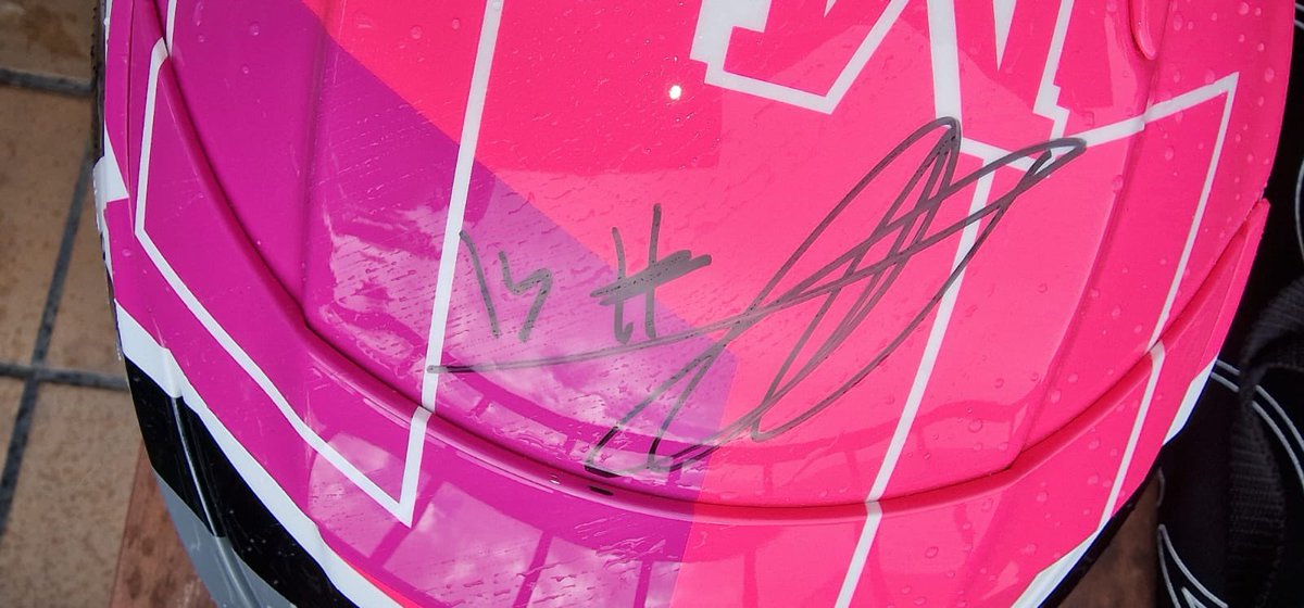 simoncrafar's tweet image. NEW AUCTION‼️
It’s a special one! Retiring MotoGP racer Aleix Espagaró had kindly donated one of his helmets for us to auction. All proceeds will go to helping as many dogs as we can. We would really appreciate it if you can share this post 🐕❤️