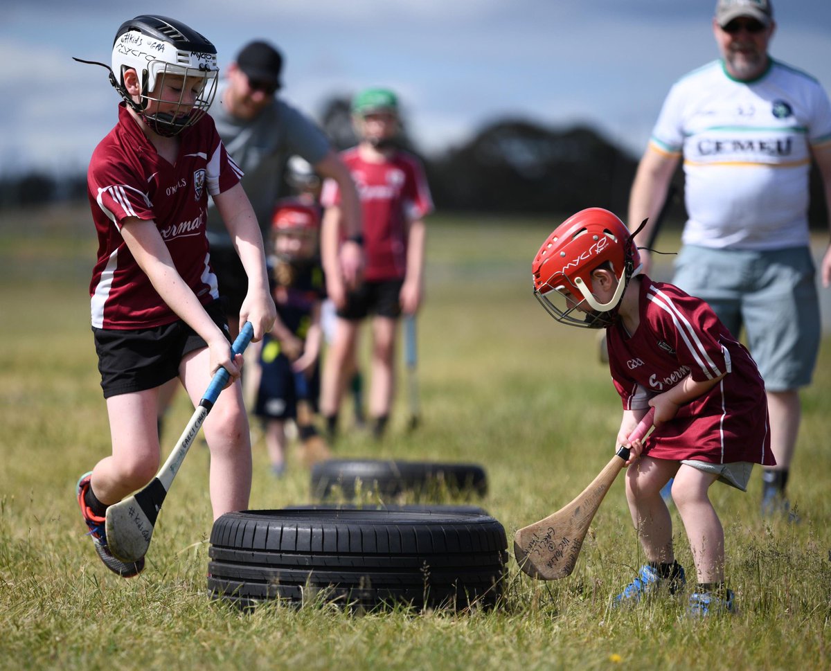 NaarmGaels's tweet photo. Lovely hurling at @park_gaelic #NaarmGaels #AussiesPlayingHurling #IrishDownUnder #Iomáint https://t.co/jXl9y08ElA