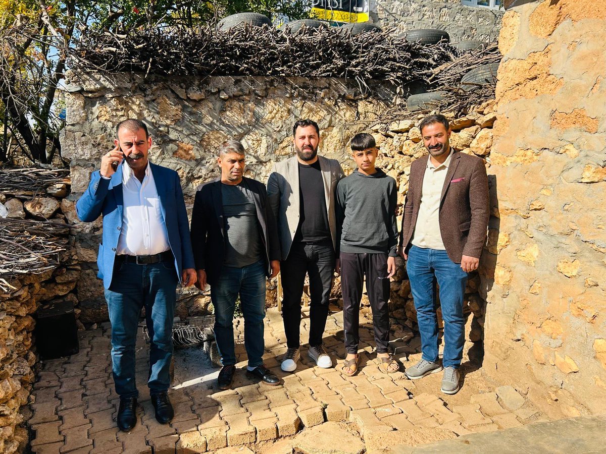 Eğil ilçe Başkanımız Mehmet Reşit UMAY, Balım mahallemizden Mehmet Zülfi Göktaş abimizin evine misafir oldu. Misafirperverliğinden ötürü abimize teşekkür ederiz. <a href="/resit_umay/">Mehmet Reşit UMAY</a>