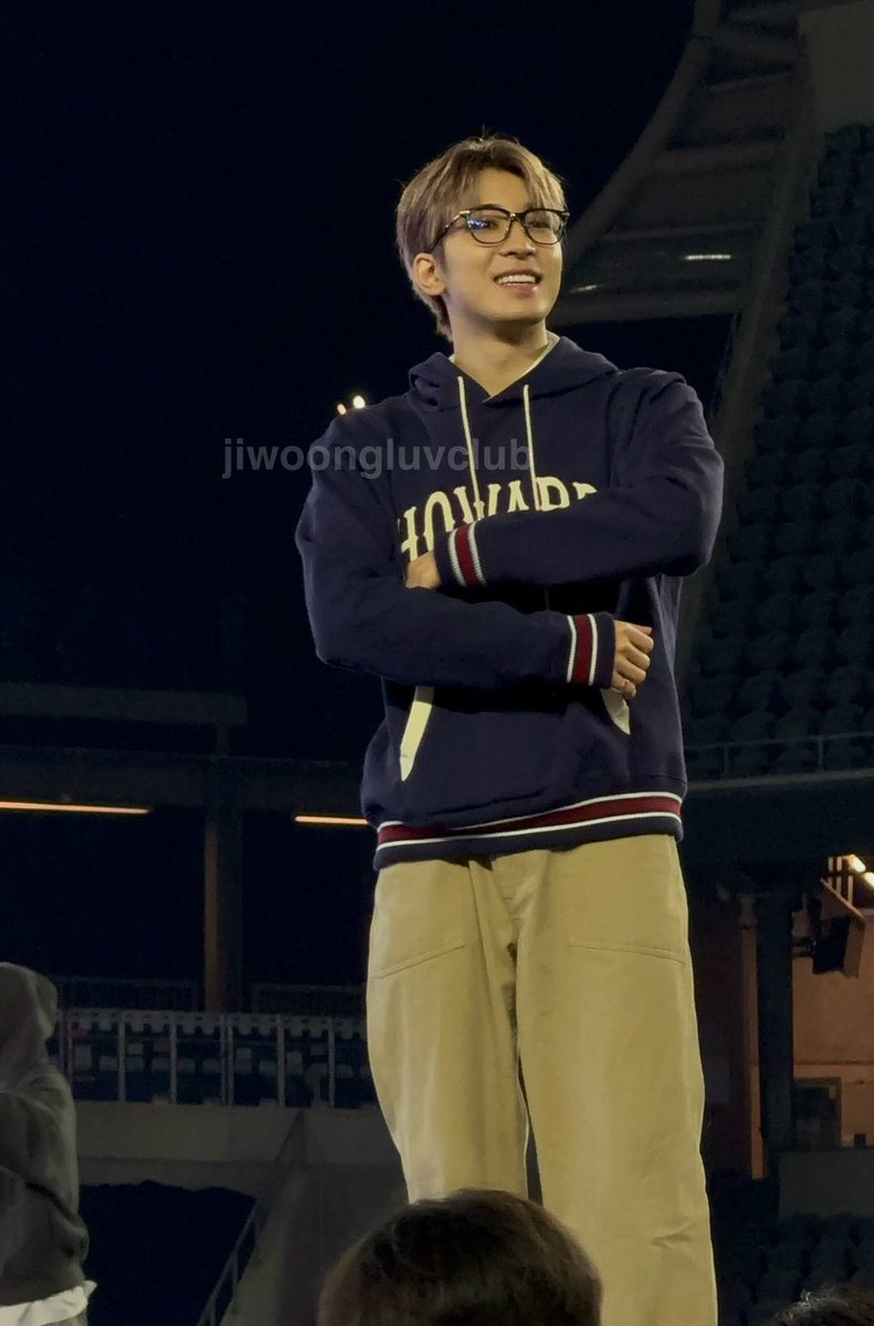 okay campus crush wonwoo 😮‍💨