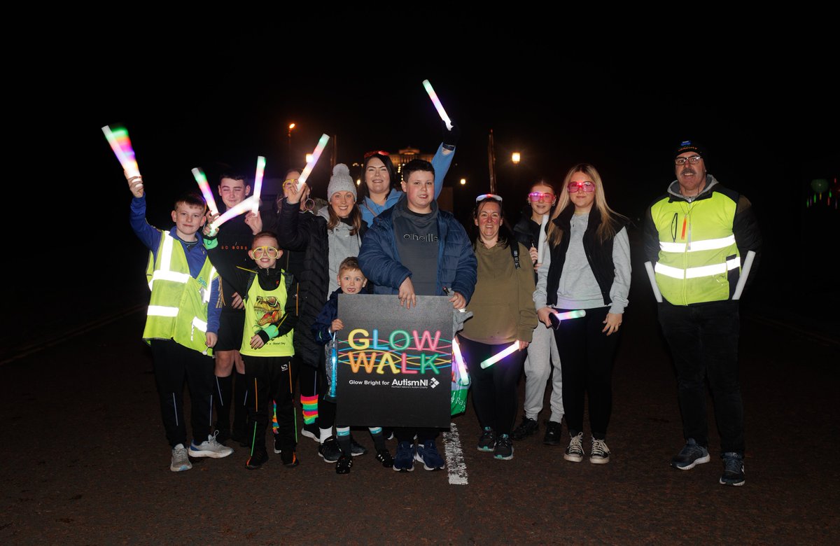 AutismNIPAPA's tweet photo. Hundreds of people got their 'glow on' and took part in our annual Glow Walk. What a special night! 💫✨🙌
Thank you to everyone who came along and raised vital funds to help our local services across Northern Ireland.
#glowwalk2024 #glowwalk #fundraising #sponsoredwalk #autism https://t.co/U54ekPH6cl