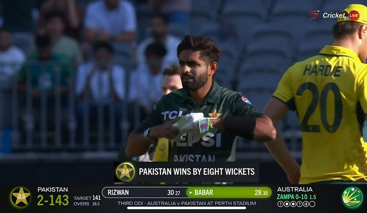 Greenistan92's tweet photo. Babar celebrating, Rizwan celebrating, Pakistan celebrating!!

What a win!
What story!

#PAKvsAUS https://t.co/iWsFbSWFbR