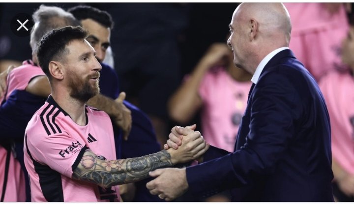 ElInmortal____'s tweet photo. Al final ha resultado que la FIFA ha invitado al Mundial de Clubes a un equipo que se ha eliminado en la 1 ronda de los play-off de la MLS

Da la casualidad que ese equipo es el de Messi

Igual que los 5 penaltis en Qatar fueron casualidad.

Abre los ojos. Son una banda criminal. https://t.co/RcCU8gK6qS