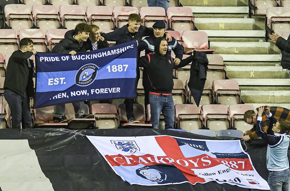 Jordbarks99's tweet photo. Wigan away. 🔵

Top of the league Wycombe Wanderers 🔝 https://t.co/R4RRin0K33
