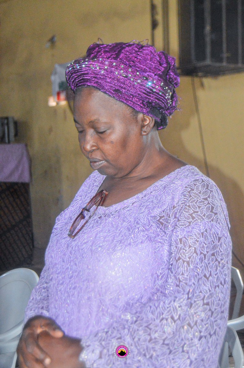 Lr210MfmN's tweet photo. In prophetic authority, our Sunday Service was declared open in the name of Jesus.
#OpeningPrayer
#SundayService
#GreatPhysician
#mfmnoforija https://t.co/4AJehl8EGo