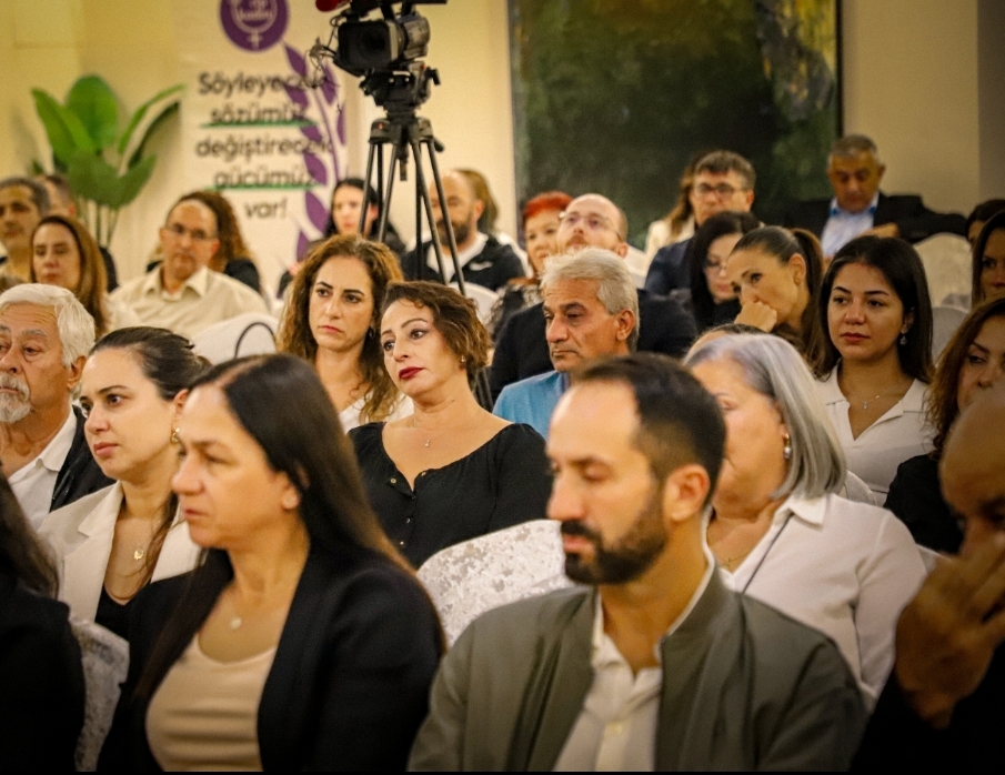 CTP Kadın Örgütü’nün paneli yoğun ilgi gördü:

“Bakımı Etik ve Hak Olarak Yeniden Düşünmek”

Cumhuriyetçi Türk Partisi (CTP) Kadın Örgütü, Girne Dome Otel’de “Bakımı Etik ve Hak Olarak Yeniden Düşünmek” başlıklı panel düzenledi.

Detaylar 👇
cumhuriyetciturkpartisi.org/ctp-kadin-orgu…