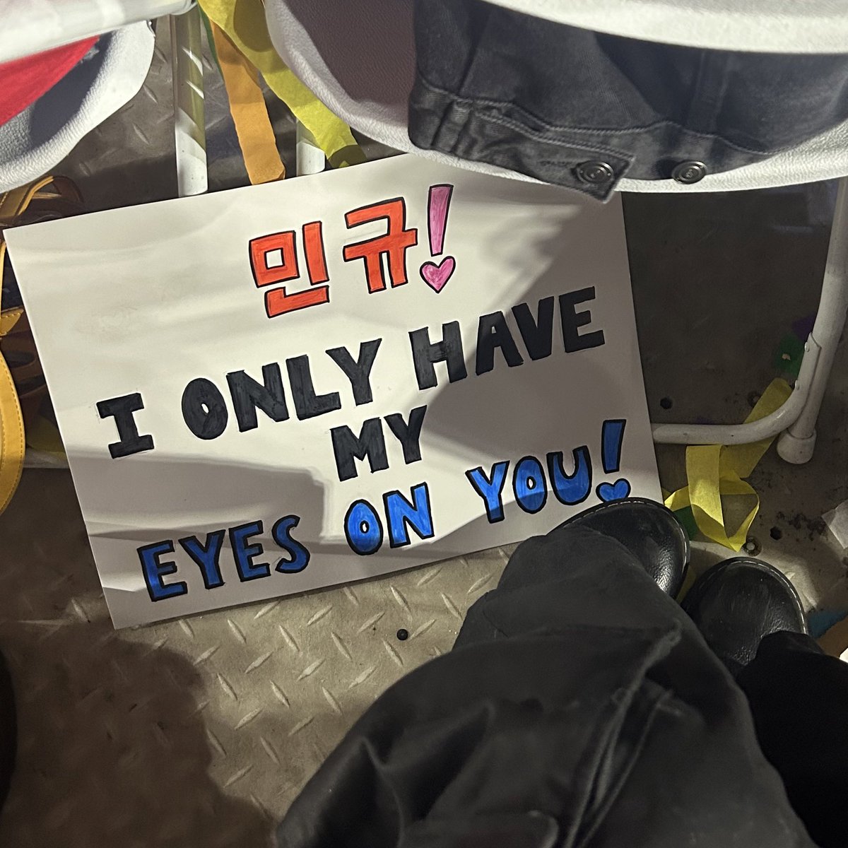 oniyurirezumi's tweet photo. MINGYU KNOWS. HE KNOWSSSS https://t.co/NIofWJOj6k