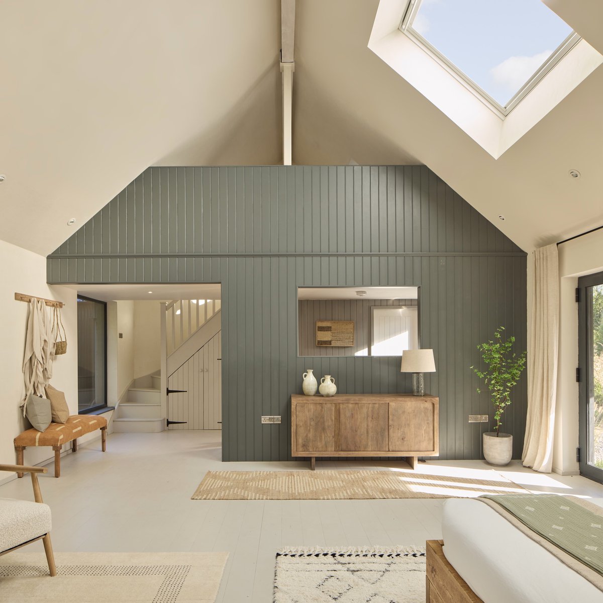 OmazeUK's tweet image. The All-New Great Escape House Draw closes MIDNIGHT 🚨 Soon, it could be you escaping to this Contemporaray House, worth over £500K.

Enter Now 👉 omaze.co.uk/pages/the-grea…

Don't forget, just by entering you’ll be supporting @Scouts 🏕#EnterNow