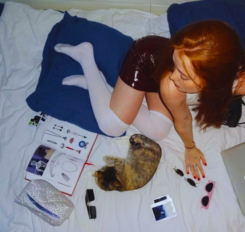 ᅠᅠ 
 ̉ ̉◌⠀
 
—— #𝑺𝑬𝑫𝑼𝑪𝑻𝑰𝑽𝑬𝑺𝑼𝑵𝑫𝑨𝒀