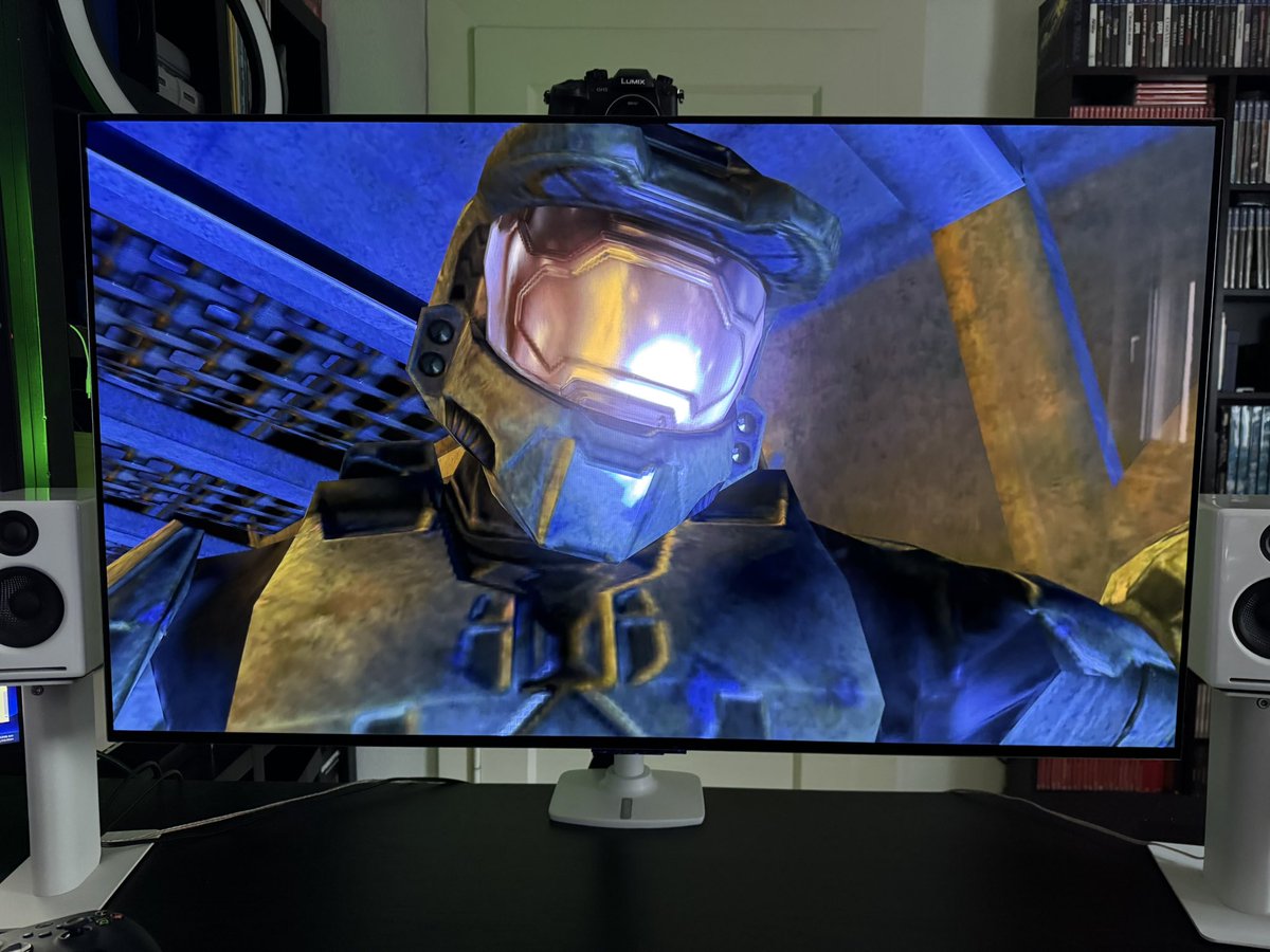 dark1x's tweet image. Releasing this Halo 2 E3 demo is one of the best things to happen in games this year. It’s difficult to describe the impact this demo had on us Halo fans back in the day. On this 20th anniversary of Halo 2, it’s a treat.