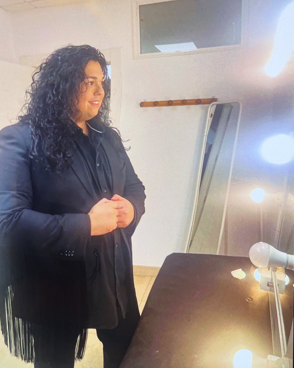 jonathansanti25's tweet image. Familia, volviendo a casa lleno de buena Música, Compañerismo y por supuesto de Copla, género que tanto me gusta y defiendo.
Gracias a la vida y sobre todo a todas las personas que forman el Programa @labiencanta_tve de Televisión Española por esta experiencia tan bonita.