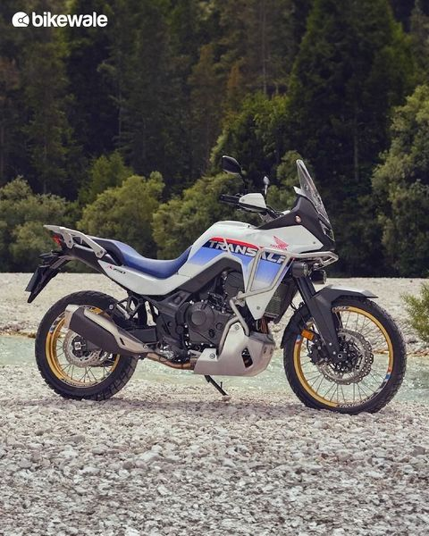 BikeWale's tweet photo. Honda has updated the Transalp XL750 for 2025 with minor visual updates, additional features and revised dynamics. The motorcycle has been showcased at the EICMA 2024.
#honda #transalp750 #hondatransalp750 #bikewale #bwlaunch #eicma #bikes #motorcycles https://t.co/RwJpcA4LW6