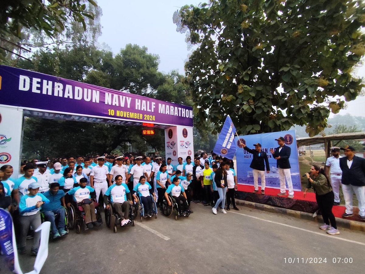 IN_NHO_DEHRADUN's tweet photo. The highly anticipated second edition of Dehradun Navy Half Marathon #DNHM was successfully conducted on 10 Nov 24. The event saw an enthusiastic participation of over 1200 runners who enjoyed running in the scenic & challenging slopes through Kimadi in #Dehradun
@indiannavy https://t.co/Xt2QdcPKlf