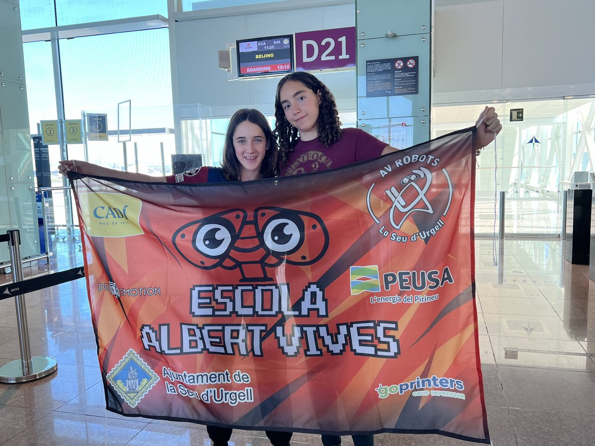 Comença l’aventura!!! Direcció a Xina a la Matata World Robotics Competition!! <a href="/NuriRuizSaiz/">Nuri Ruiz 🎗</a> <a href="/MatataStudioEDU/">MatataStudio</a> <a href="/ajlaseu/">Ajuntament de la Seu d'Urgell</a> <a href="/PEUSAenergia/">PEUSA</a> @cooperativacadi @goprinters <a href="/Proemotion1/">Proemotion</a> #escolaalbertvives
