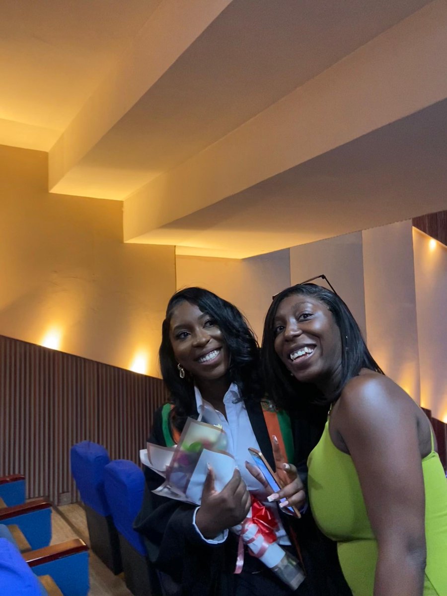 NyumaMkamanga's tweet image. Did a thing last Friday!😜
Best Graduting Student Information Systems and Programming!
GOD DID😭🙏🏾