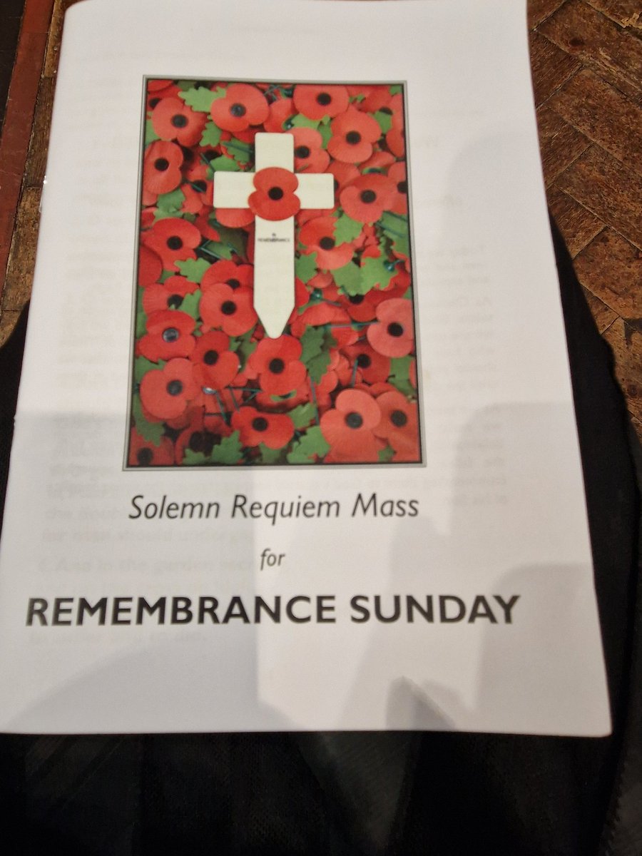 jdbailey19's tweet photo. Honoured to represent @LLieutenantBeds at @AllSaintsHR for todays #RemembranceDay2024 Service. @HoughtonRegisTC #LestWeForget #RememberanceDay https://t.co/15Iy8Mmi0f
