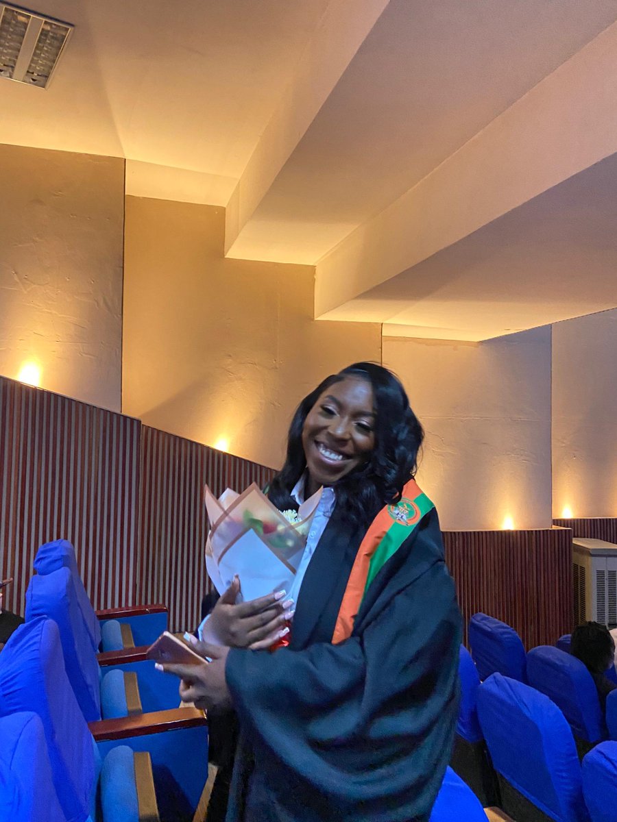 NyumaMkamanga's tweet image. Did a thing last Friday!😜
Best Graduting Student Information Systems and Programming!
GOD DID😭🙏🏾