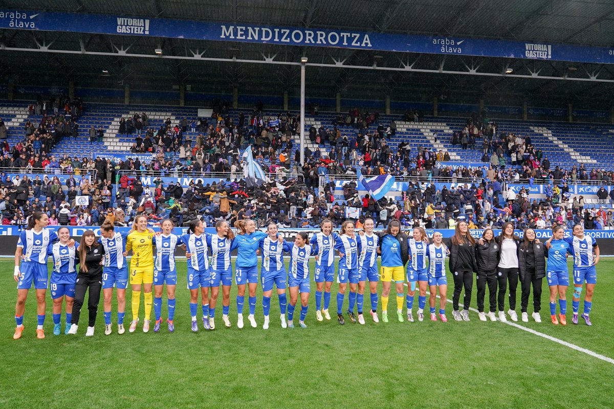 Gracias, <a href="/vitoriagasteiz/">Vitoria-Gasteiz!</a>, por creer en nosotras 💙

¡Esto no lo olvidamos nunca! 

✨🍍🏟️

#GloriosasAstea
#AlavésBarçaB | #GoazenGloriosas ⚪️🔵