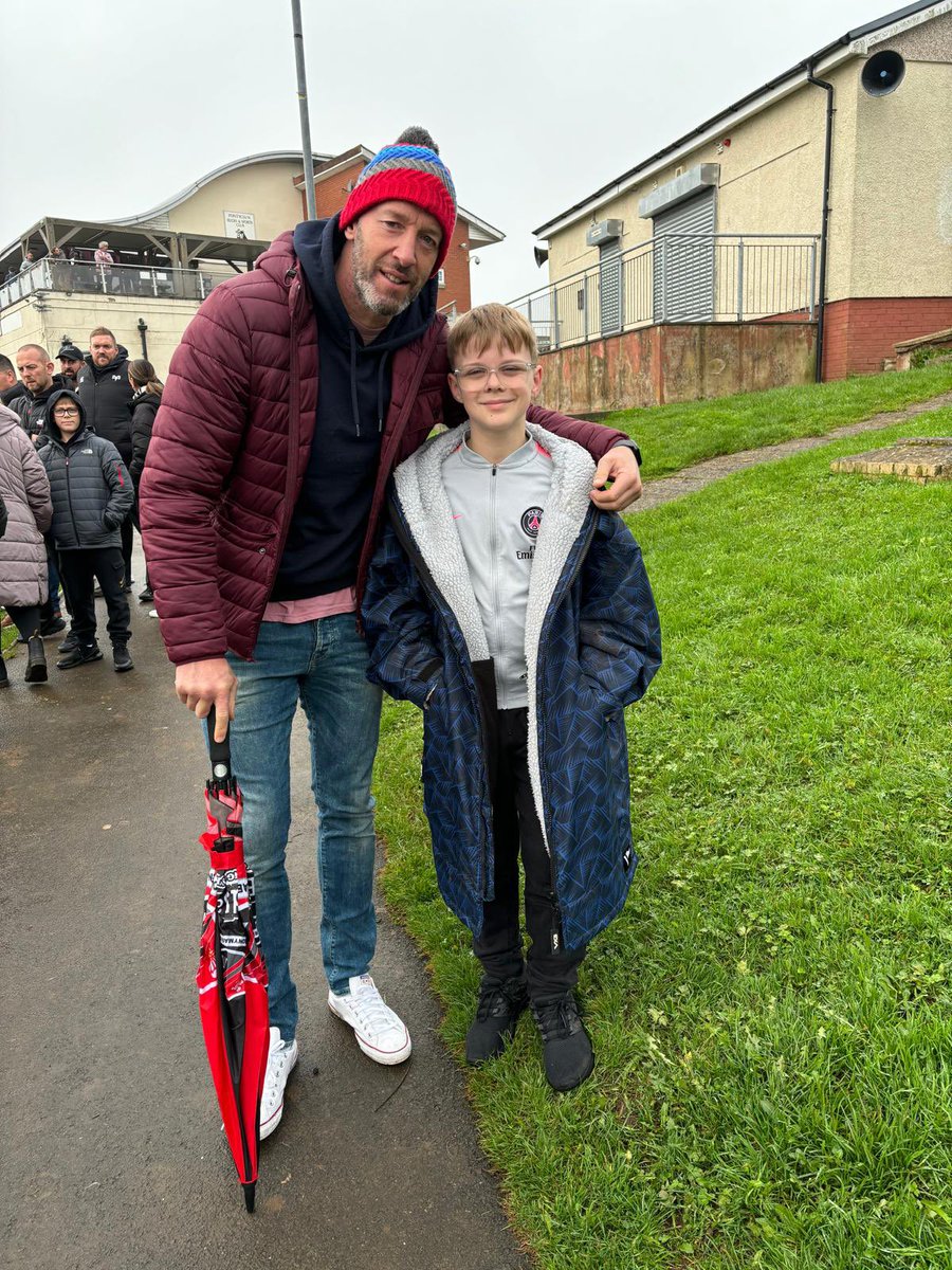 halse76's tweet photo. Cracking morning down Pontyclun today then a
Photo with one of wales best boxers, Many thanks for the photo Enzo my boy was landed, @theRealEnzoMac https://t.co/GDcarPaoTr
