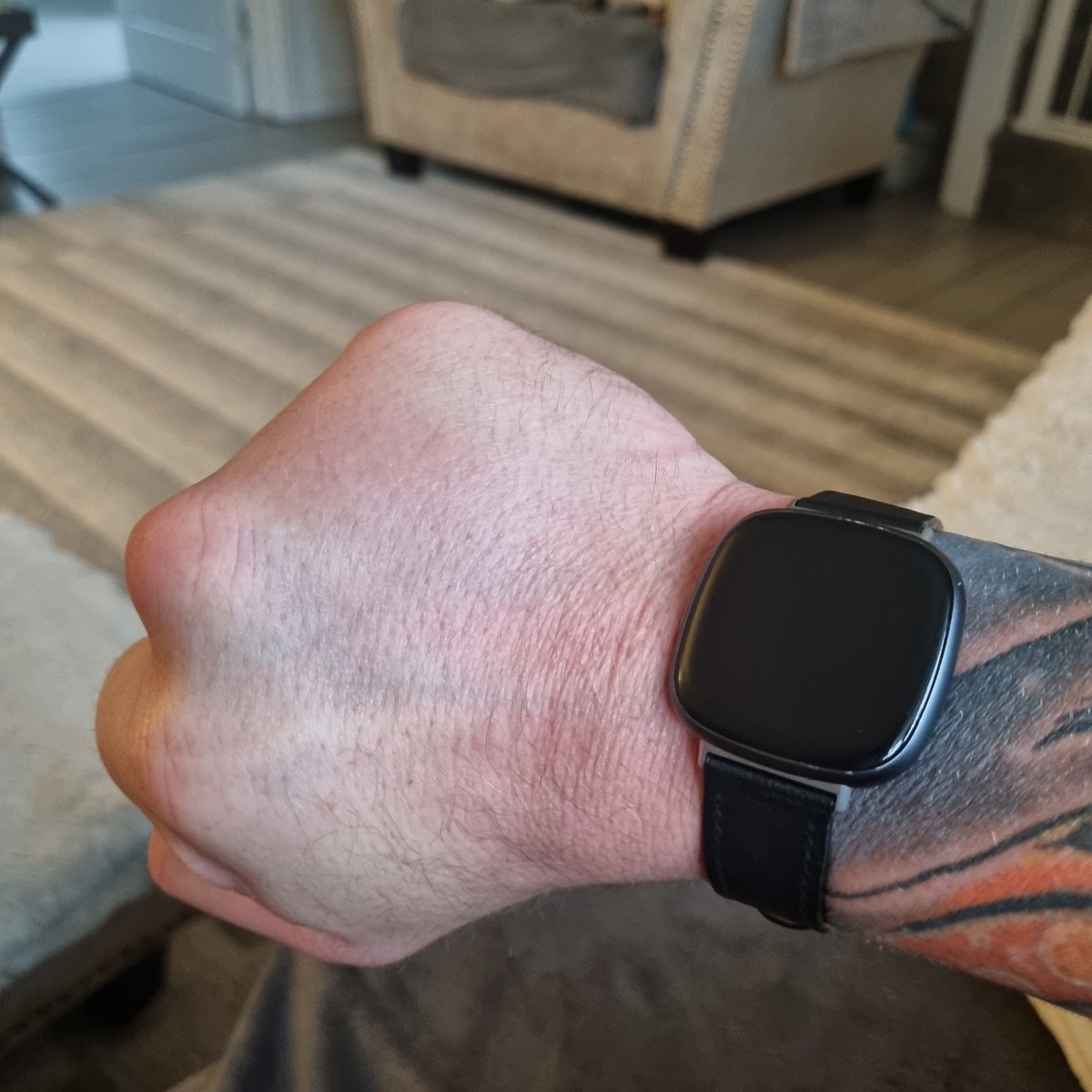 Anyone find 2 knuckles down the Vale sports arena Cardiff last night?lol. fairplay to my opponent head like an October cabbage #welshcombatseries. cracking night great show and great support as always which I'm very greatful for x