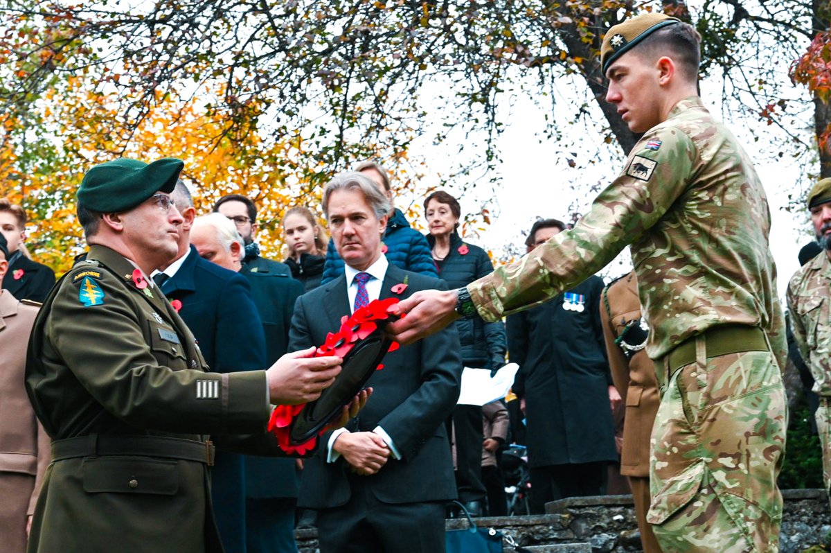 natobih's tweet photo. #LestWeForget 🌹 Today, we honoured the memory of 59 British soldiers who lost their lives while helping bring peace to 🇧🇦Bosnia and Herzegovina. Our Commander, BG Matthew Valas, attended the Remembrance Sunday ceremony and laid a wreath in their memory. https://t.co/1w6PKsQ3PQ