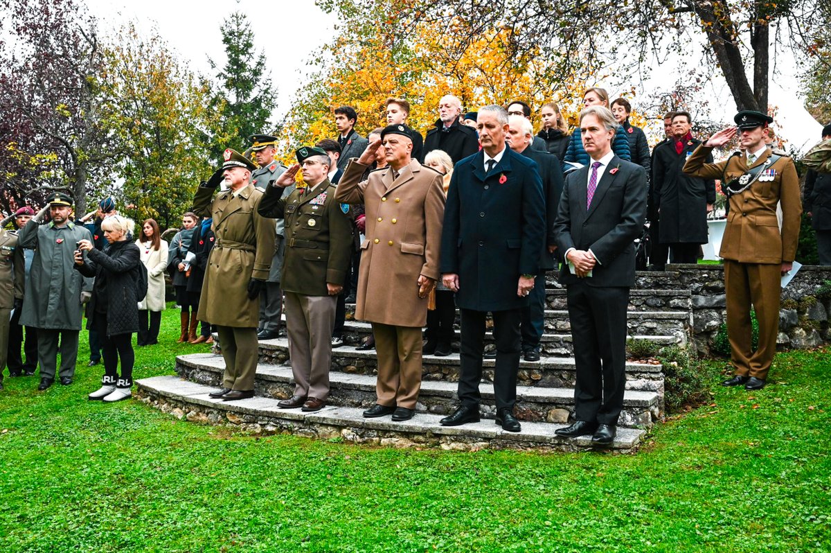 natobih's tweet photo. #LestWeForget 🌹 Today, we honoured the memory of 59 British soldiers who lost their lives while helping bring peace to 🇧🇦Bosnia and Herzegovina. Our Commander, BG Matthew Valas, attended the Remembrance Sunday ceremony and laid a wreath in their memory. https://t.co/1w6PKsQ3PQ