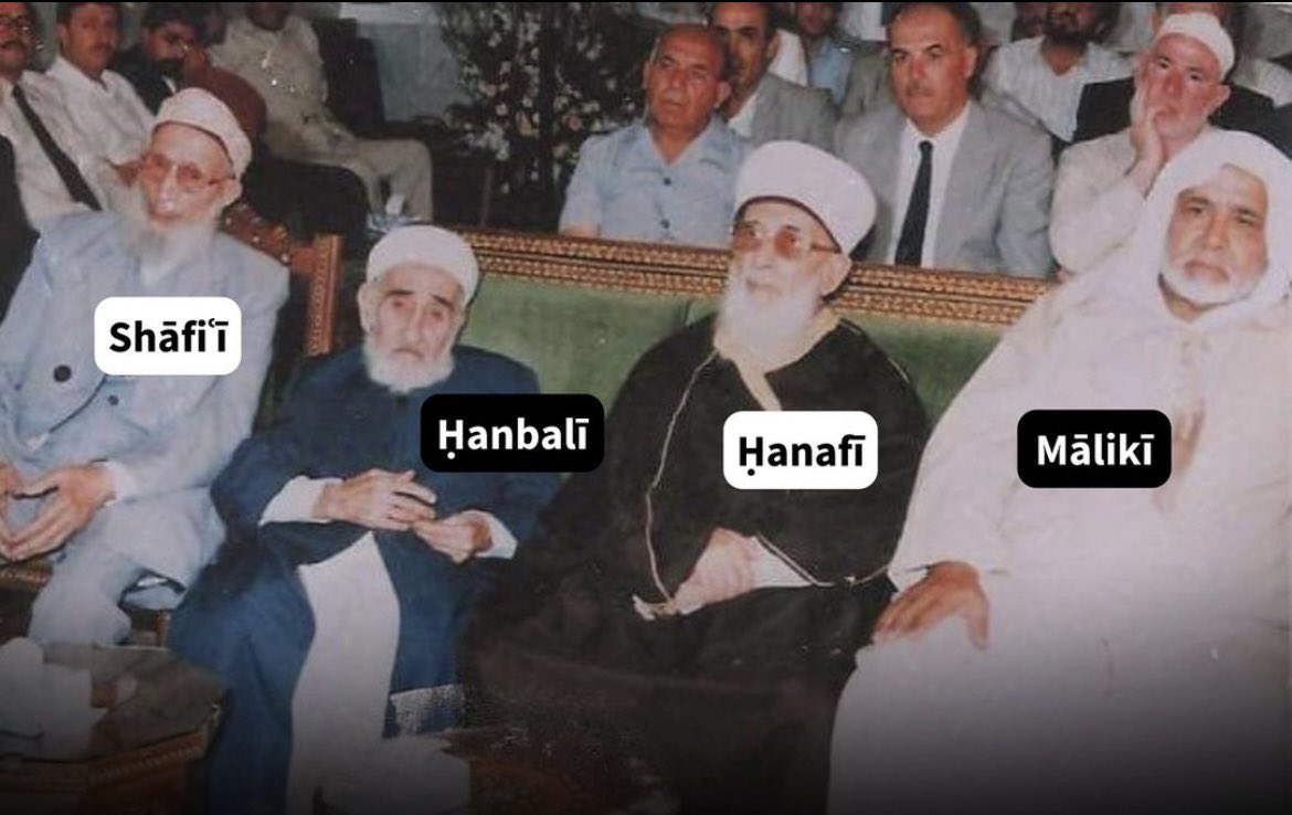 ChaybatalHamdi's tweet photo. Imam Shāfiï ❤️ 🥹
Imam Hanbalï ❤️🥹
Imam Hanafï ❤️🥹
Imam Malikï ❤️🥹 https://t.co/1JLUdNSI0z