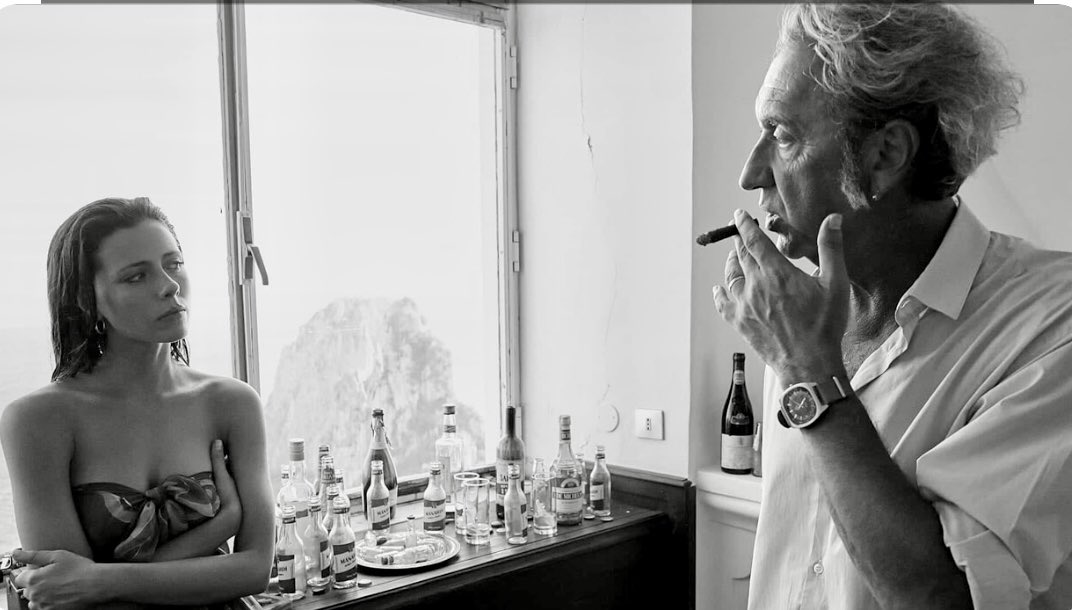 Leggo i commenti su ‘Parthenope’ di Sorrentino e mi sembra ci sia una voglia di capire quando invece alcuni film andrebbero vissuti, lasciandosi trasportare dal flusso di immagini e parole. Io lo trovo conturbante, sensuale, nostalgico, malinconico, folle. Un film bellissimo.