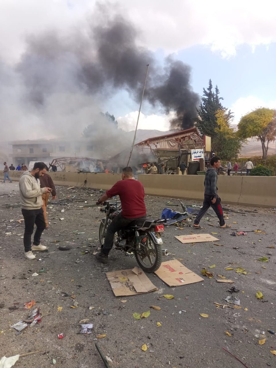 AL24Francais's tweet photo. #Liban: au moins 23 martyrs dans une frappe sioniste contre #Almat
https://t.co/wfbFLvkLmX https://t.co/IzTjdbSi68