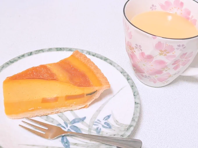 当日に食べ損なった お誕生日ケーキはかぼちゃのタルト