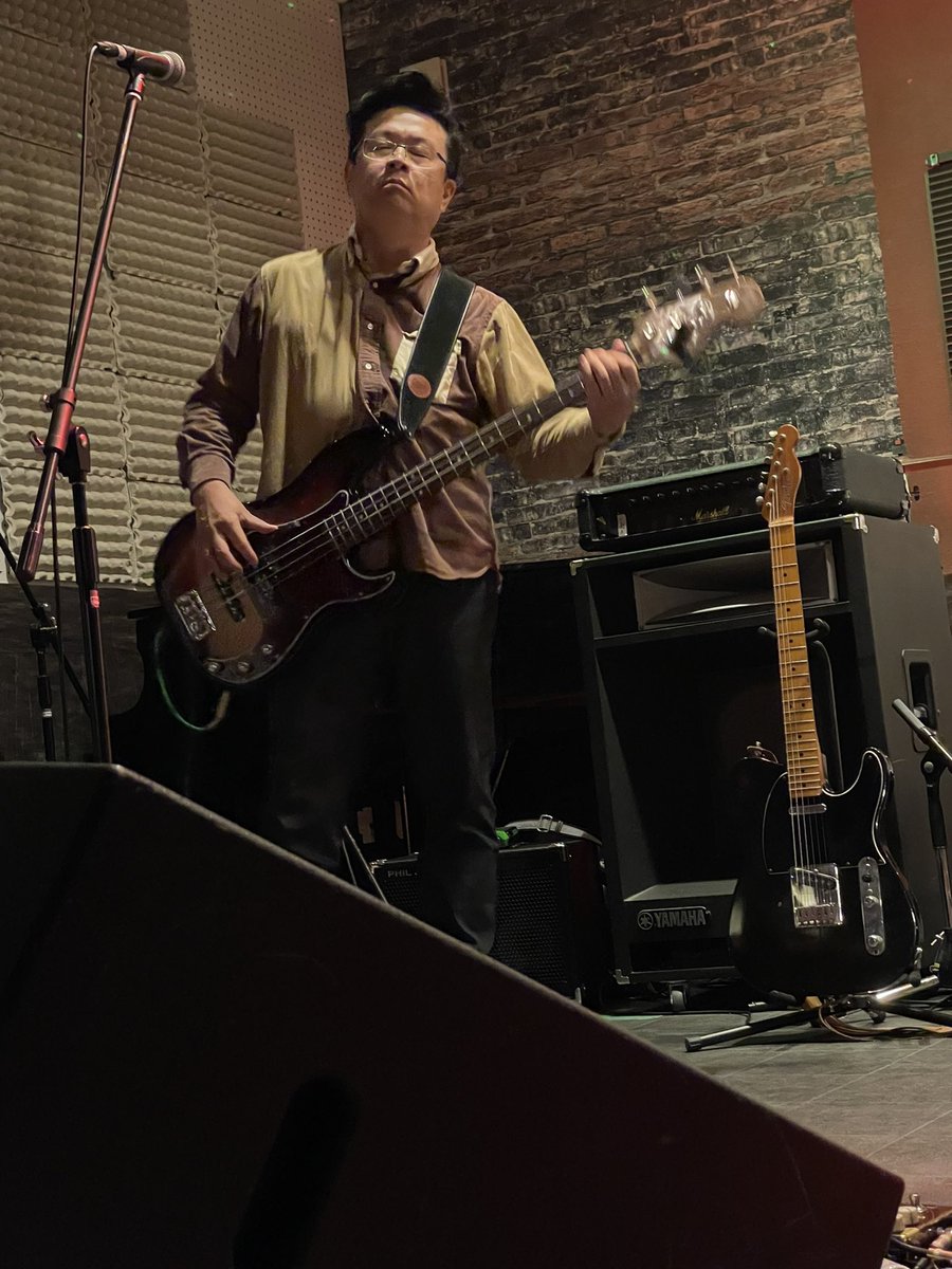 hs19620321's tweet photo. The Monkey Business
*確か前回の前座ん時はリードギタリストとデュオだったが今夜はバンドで!カッチョEかったー!
#TheMonkeyBusiness
#鈴鹿EGG https://t.co/0ynGxQBzG6