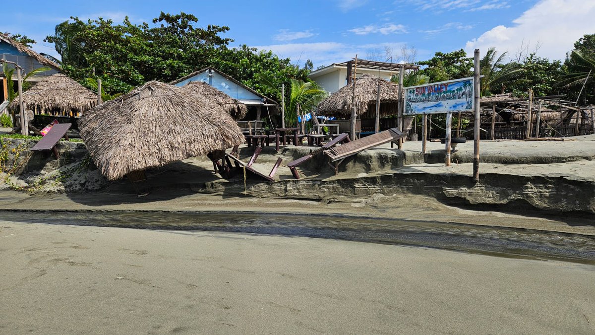 Far-field effects of #typhoon #Krathon during the #IGCP725 field trip in northern #Luzon #Philippines:
Large #swell #waves left #wrack, most of all plastic and #driftwood, on the beaches and locally caused significant #coastal #erosion.