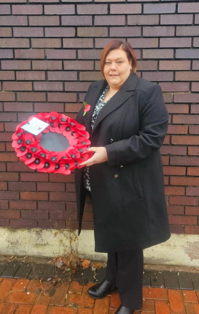 Karen Brogan ๐ (@kazbrogan) on Twitter photo Today I had the privilege of representing <a href="/DudleyGroupNHS/">The Dudley Group</a> at Dudley Rememberance service
They shall grow not old, as we that are left grow old:
Age shall not weary them, nor the years condemn.
At the going down of the sun and in the morning
We will remember them. Today I had the privilege of representing <a href="/DudleyGroupNHS/">The Dudley Group</a> at Dudley Rememberance service
They shall grow not old, as we that are left grow old:
Age shall not weary them, nor the years condemn.
At the going down of the sun and in the morning
We will remember them.