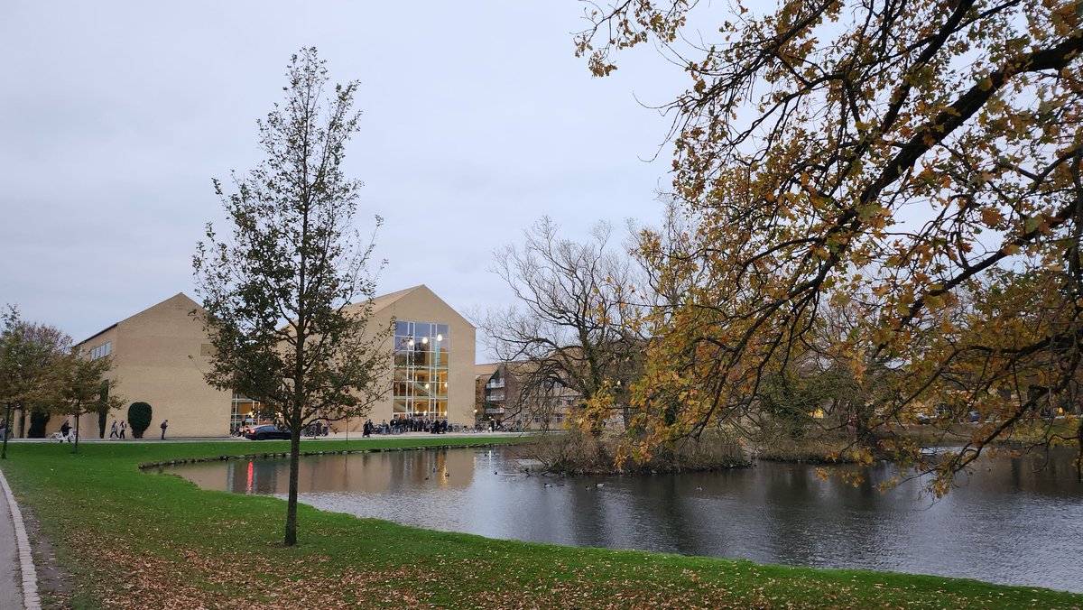 Jonas Nölle @jn@fediscience.org (@jonasnoelle) on Twitter photo Had a blast at <a href="/AarhusUni/">Aarhus Universitet</a> 🇩🇰this week, tusind tak for the invite <a href="/interact_minds/">Interacting Minds</a> & <a href="/kristian_tylen/">Kristian Tylén</a>!
I also participated in <a href="/fusaroli/">Riccardo Fusaroli</a>'s hackathon, where we collaboratively worked on a dataset and modelling conversations under messy real world conditions! Great productive format!👥 Had a blast at <a href="/AarhusUni/">Aarhus Universitet</a> 🇩🇰this week, tusind tak for the invite <a href="/interact_minds/">Interacting Minds</a> & <a href="/kristian_tylen/">Kristian Tylén</a>!
I also participated in <a href="/fusaroli/">Riccardo Fusaroli</a>'s hackathon, where we collaboratively worked on a dataset and modelling conversations under messy real world conditions! Great productive format!👥