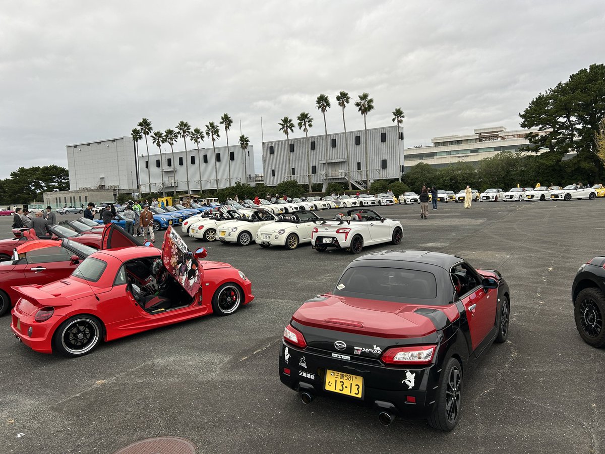 copen_xplay's tweet photo. #浜名湖井戸端会議 

めっちゃ楽しかった。
最初はxplayだけで撮影し
その後は赤色で撮影し
黄色・青色と増えて行き、最後は白色も集まった色々撮影出来ました。
気がつけば撤収時間。
ほんと楽しかったです。
スタッフの皆さん楽しい時間ありがとうございます。 https://t.co/ppgtHniX2Y