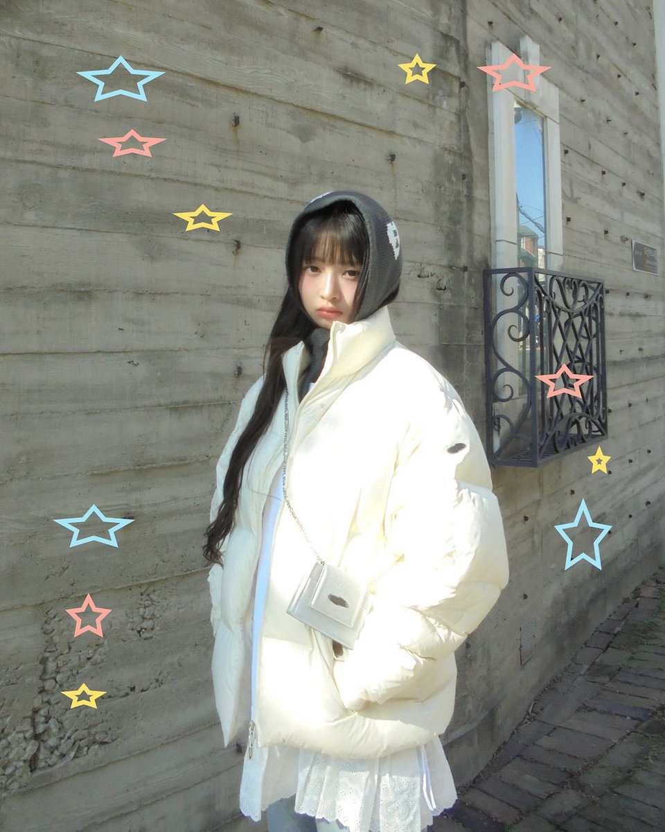 rei pics tweet media