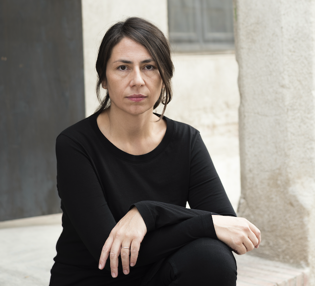 #fondodearchivo Conversación con Andrea Soto Calderón rwm.macba.cat/es/podcasts/so… Hablamos de arrancarle una posibilidad a lo que hay; de ejercitar y hacer músculo (en la resistencia y la criticalidad), y del contagio en el pensamiento por contacto.
