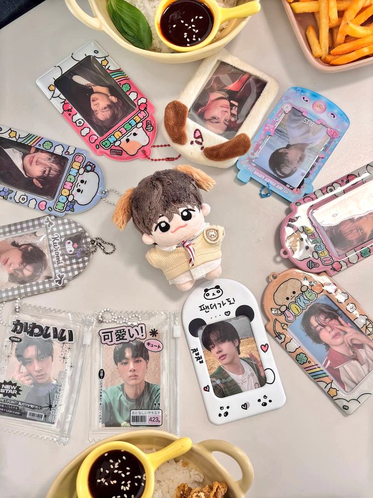 eri4chu's tweet photo. ꒰ 🎀 #𝑹𝒂𝒏𝒅𝒐𝒎𝒂𝒏𝒕𝒊𝐊𝐄𝐔 💋 ꒱

happy birthday, sim jaeyun! ♡

thank you for organizing @cafe113O! 🫶🏻 https://t.co/FkreuAPMcX