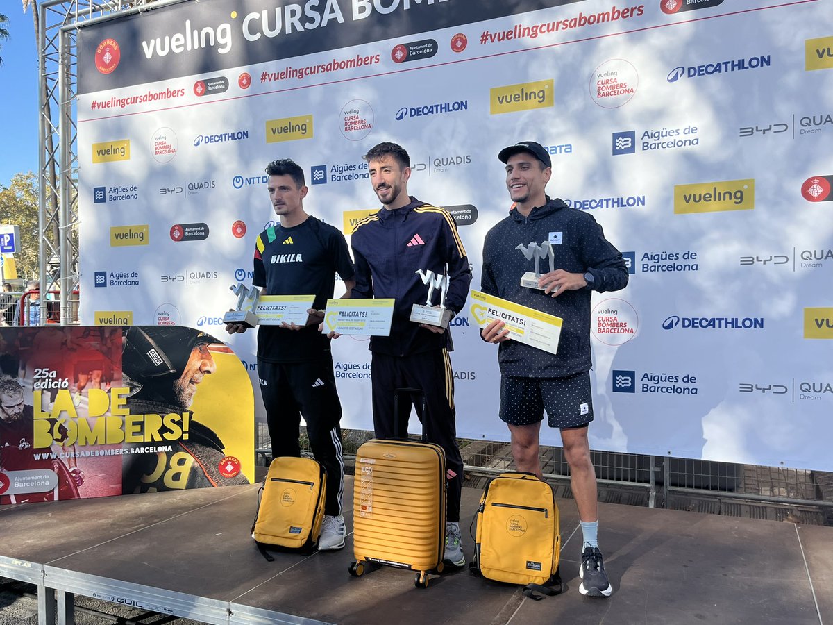 Federació Catalana d’Atletisme (@atletisme_fca) on Twitter photo 😍 25è podi de la Vueling <a href="/cursadebombers/">Vueling Cursa Bombers Barcelona</a>
🏃🏻♀️
🥇 <a href="/txell921/">Meritxell</a> 32:57
🥈 <a href="/Kitina_bcn/">Kitina Silva</a> 33:56
🥉 Rebeca Suàrez 35:41
🏃
🥇 <a href="/Adammaijof/">Adam.M.F</a> 29:27
🥈 Xavi Badia 29:35
🥉 Víctor Gabriel Ortiz 29:38 😍 25è podi de la Vueling <a href="/cursadebombers/">Vueling Cursa Bombers Barcelona</a>
🏃🏻♀️
🥇 <a href="/txell921/">Meritxell</a> 32:57
🥈 <a href="/Kitina_bcn/">Kitina Silva</a> 33:56
🥉 Rebeca Suàrez 35:41
🏃
🥇 <a href="/Adammaijof/">Adam.M.F</a> 29:27
🥈 Xavi Badia 29:35
🥉 Víctor Gabriel Ortiz 29:38