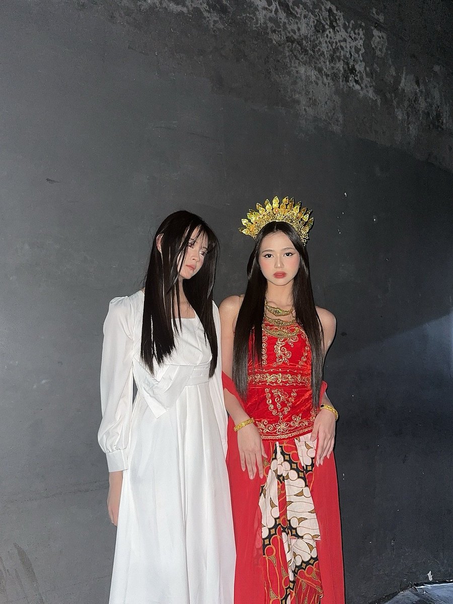 kathrinva's tweet photo. Cosplay jadi apa nii😁😬 https://t.co/WlCdBk2Boq