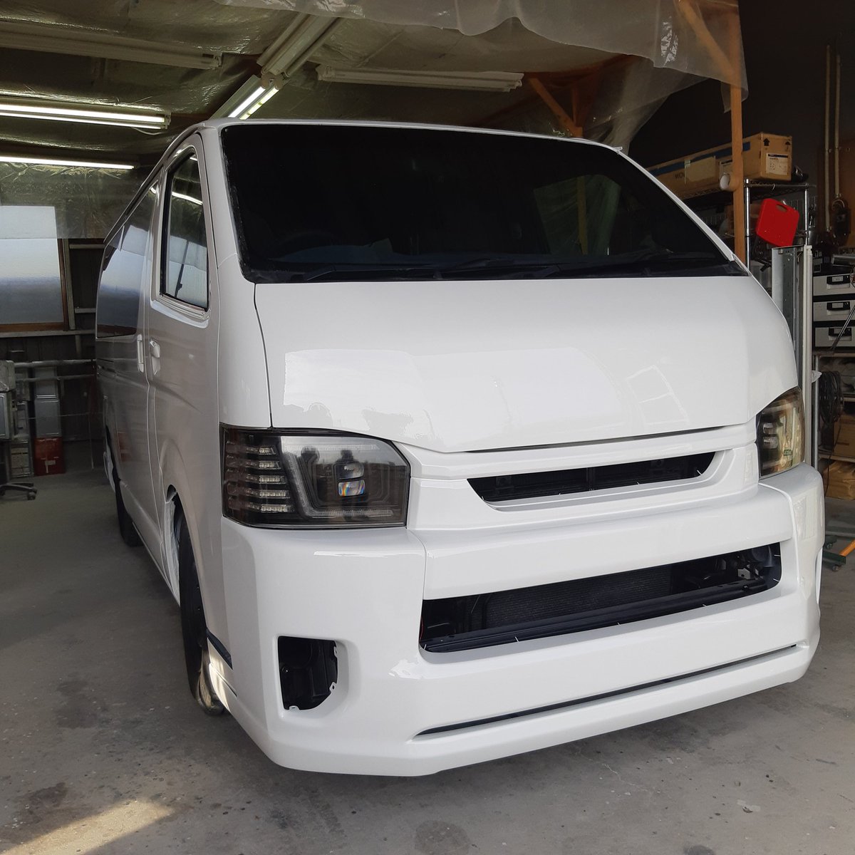 atoms_one's tweet photo. 本日、全塗装完了いたしました。
分かりにくいですが、
TOYOTAのスーパーホワイト
なのよ❗(^o^)/ https://t.co/aLQvGmEy3k