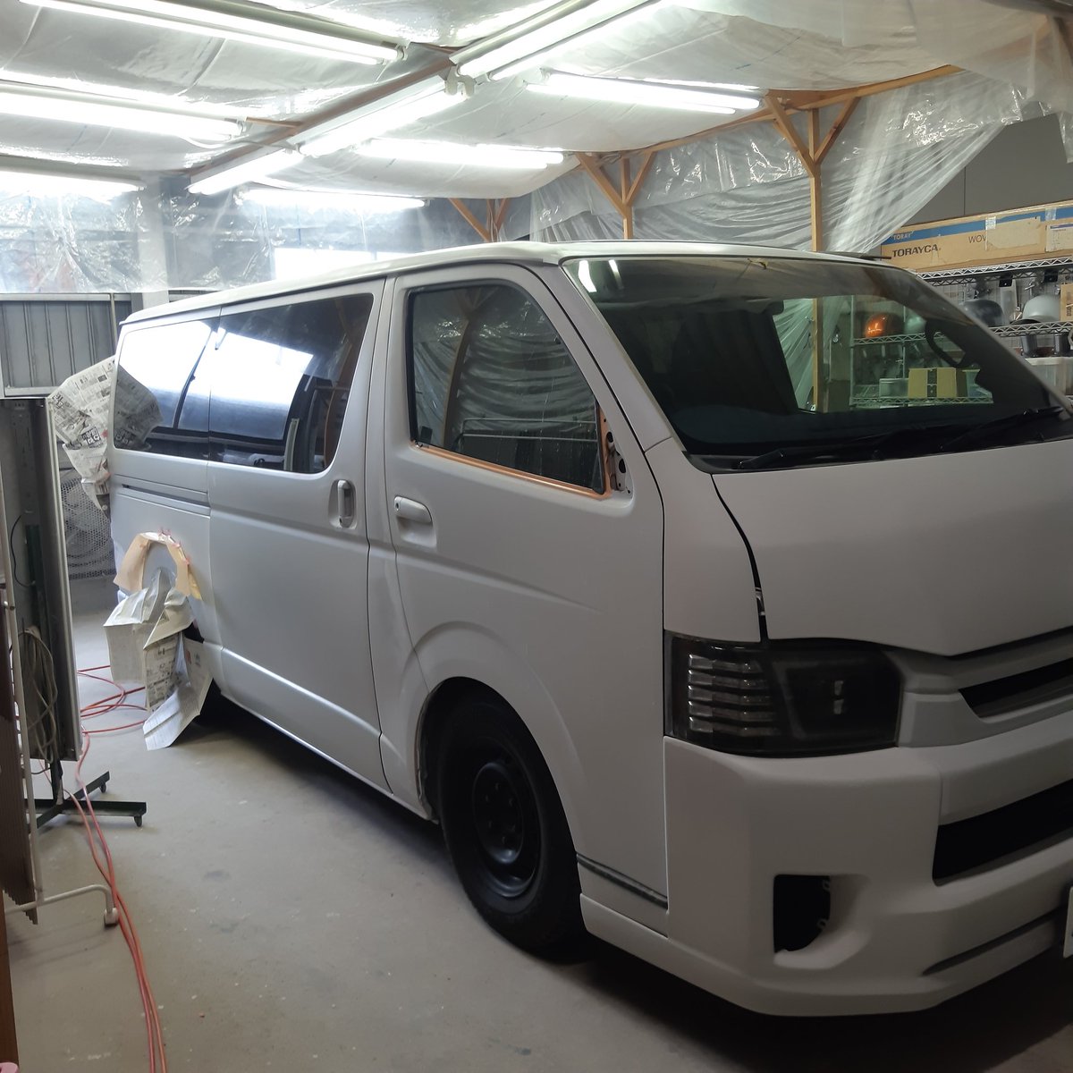 atoms_one's tweet photo. 本日、全塗装完了いたしました。
分かりにくいですが、
TOYOTAのスーパーホワイト
なのよ❗(^o^)/ https://t.co/aLQvGmEy3k
