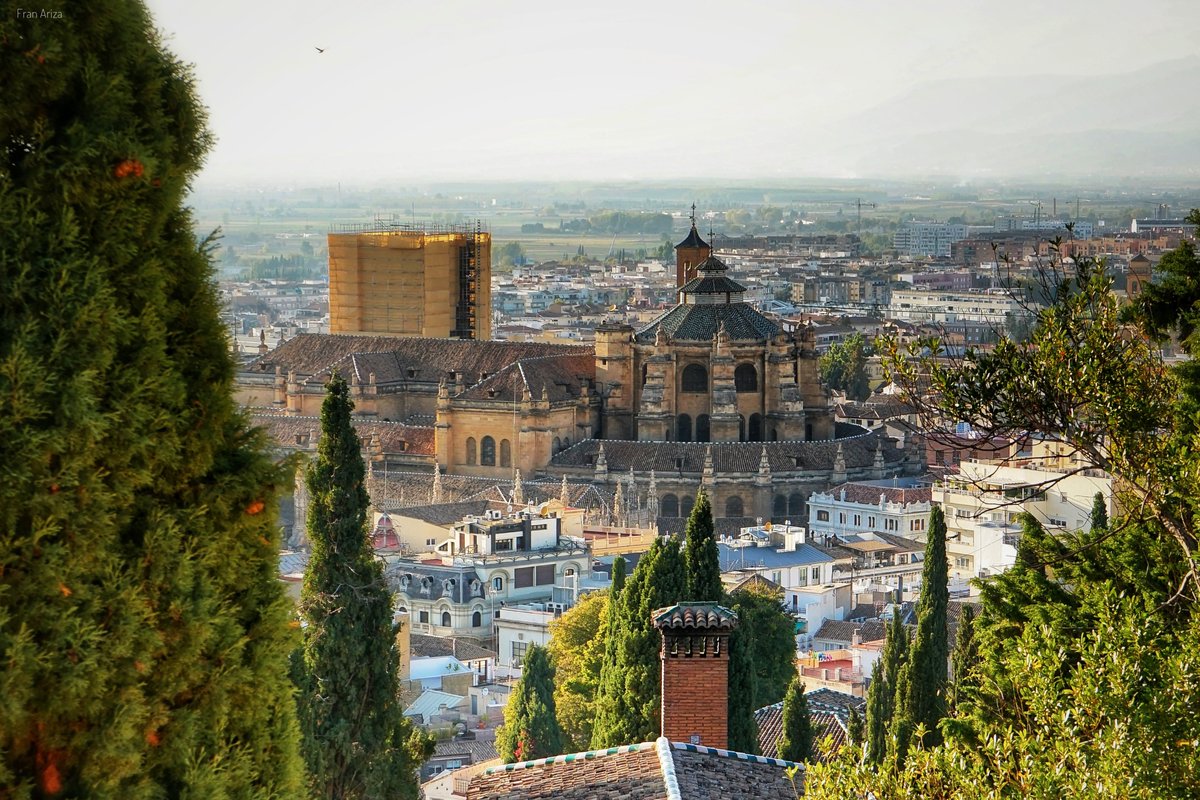 granadaoldpics1's tweet photo. Ayer fue el primer día que las Torres Bermejas se abrieron al público y allí estuve. Hay que felicitar a @alhambracultura por la restauración. La verdad es que te quedas con ganas de acceder a ciertas zonas que por seguridad, lógicamente, están cerradas. Os acompaño alguna de la fotografías que hice y os animo a que subáis a visitarlas. #Granada