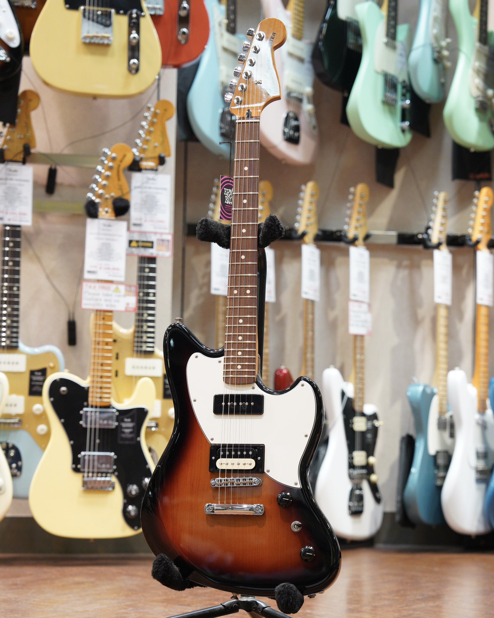 【特価】シャワーズ＆サンダース＆ブースター 旧裏 ×15枚 中古】Fender Japan / ST62-TX Fiesta Red 【梅田店