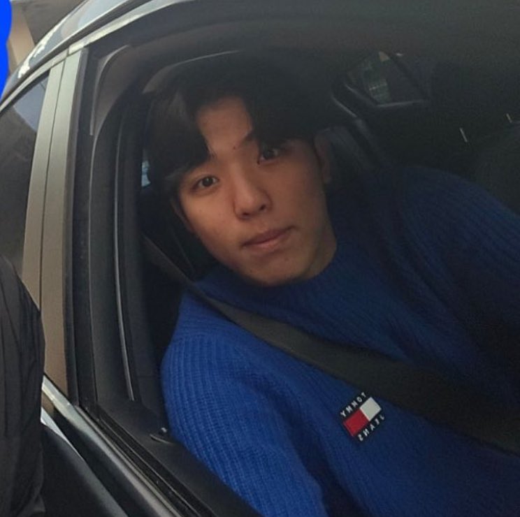 tobxhero's tweet photo. 큼..
몰르겟고
옷 파란색 합격 (ㅇㅈㄹ) https://t.co/CEgSpBaLgi