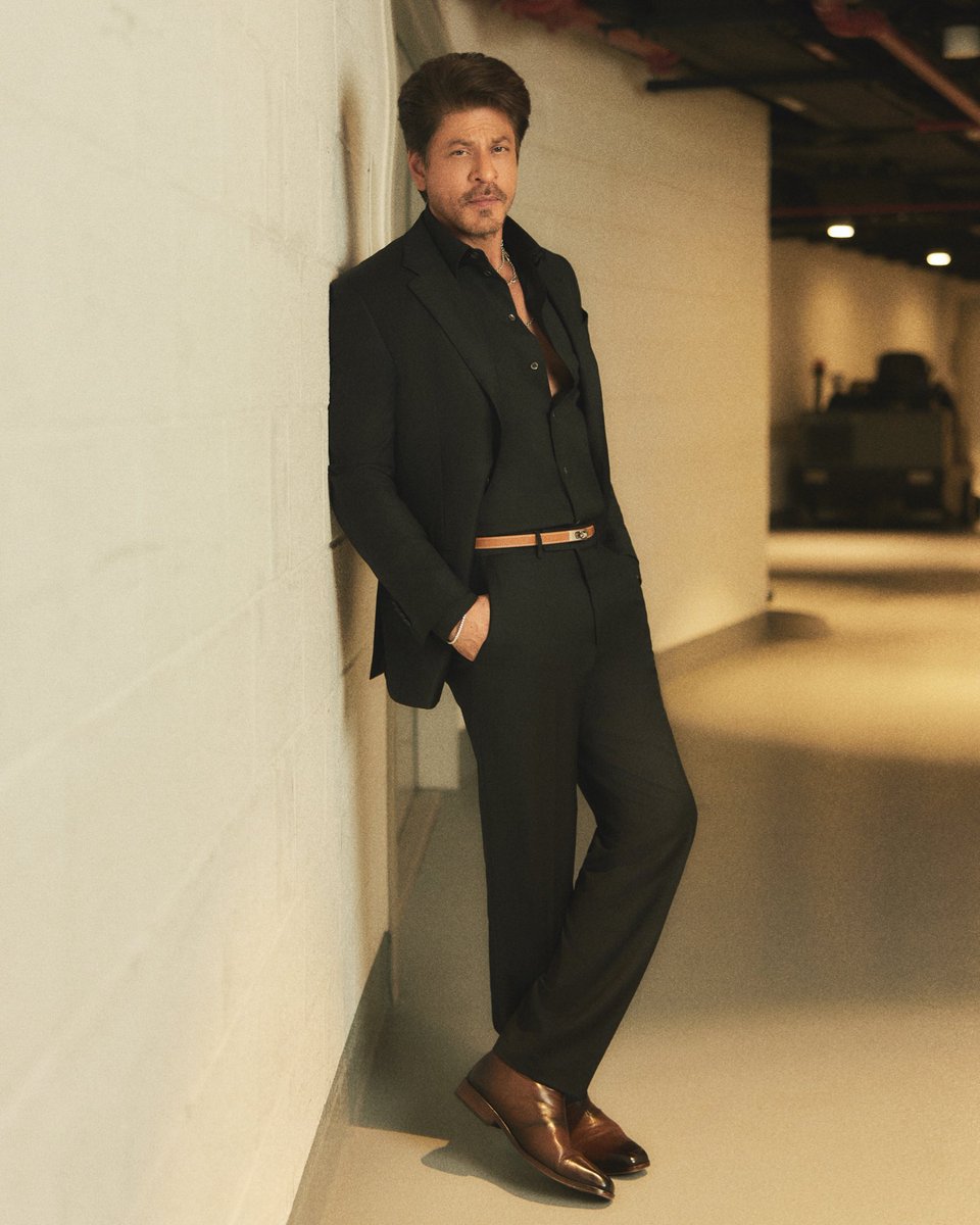 Pooja Dadlani (@pooja_dadlani) on Twitter photo The perfect host <a href="/iamsrk/">Shah Rukh Khan</a> looking sharp as ever… a magical evening at @iifa awards! 📷 <a href="/sheldon/">Hari Sheldon</a>.santos styled by <a href="/shaleenanathani/">Shaleena Nathani</a> <a href="/khushh89/">khushboo Patel</a> make up @arunindulkar hair <a href="/raajluv/">Raaj Gupta</a> The perfect host <a href="/iamsrk/">Shah Rukh Khan</a> looking sharp as ever… a magical evening at @iifa awards! 📷 <a href="/sheldon/">Hari Sheldon</a>.santos styled by <a href="/shaleenanathani/">Shaleena Nathani</a> <a href="/khushh89/">khushboo Patel</a> make up @arunindulkar hair <a href="/raajluv/">Raaj Gupta</a>